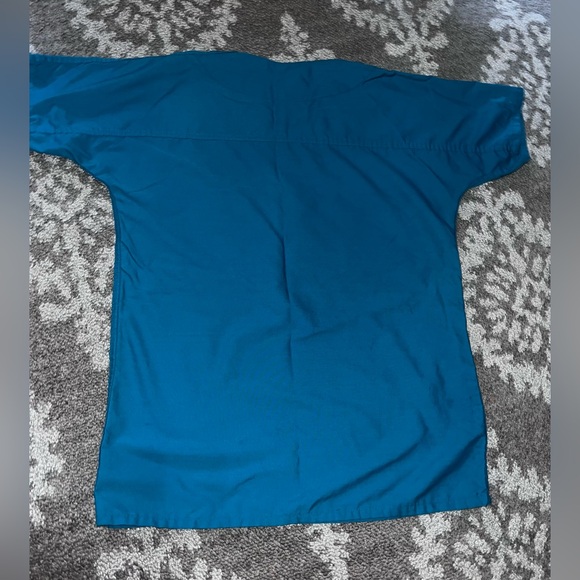 ⭐️Landau, bluish green scrub top, size Xs⭐️Used Condition⭐️ - Picture 5 of 6